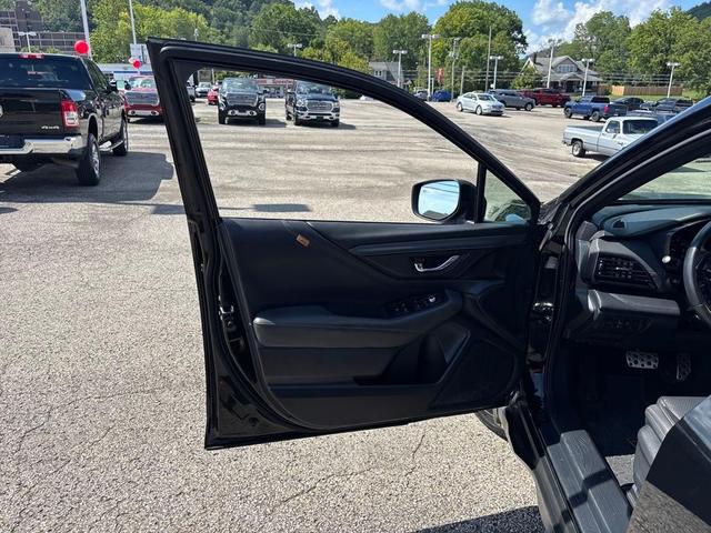 Photo of 2022 Crystal Black Silica Subaru Outback