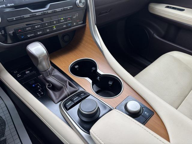 Photo of 2018 Silver Lexus RX 350