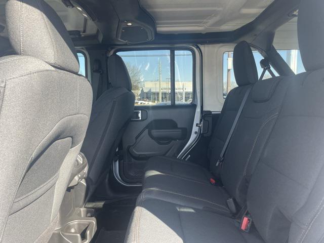 Photo of 2024 Silver Zynith Clearcoat Jeep Wrangler