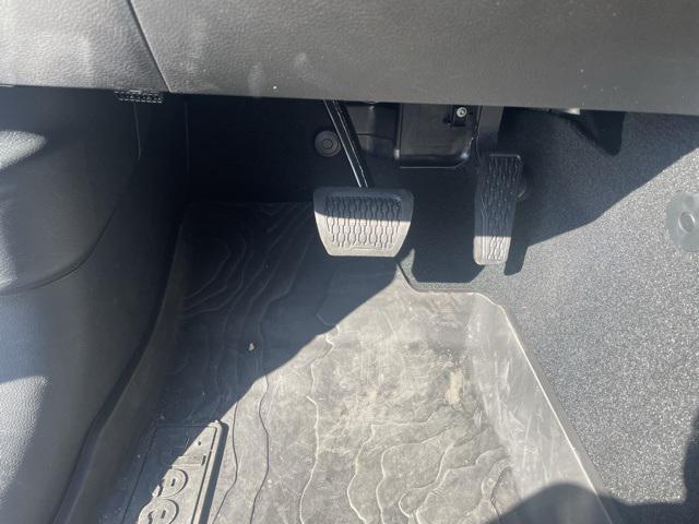 Photo of 2024 Silver Zynith Clearcoat Jeep Wrangler