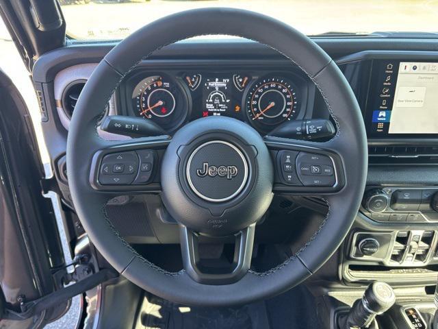 Photo of 2025 Granite Crystal Metallic Clearcoat Jeep Gladiator
