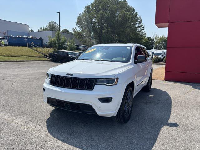 Photo of 2021 Bright White Clearcoat Jeep Grand Cherokee