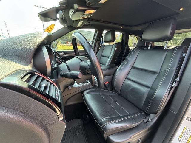 Photo of 2021 Bright White Clearcoat Jeep Grand Cherokee