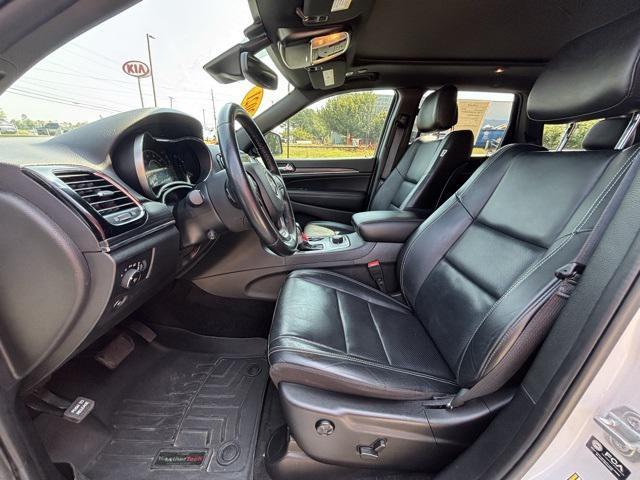 Photo of 2021 Bright White Clearcoat Jeep Grand Cherokee