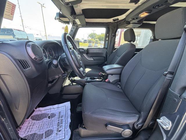 Photo of 2018 Rhino Clearcoat Jeep Wrangler JK