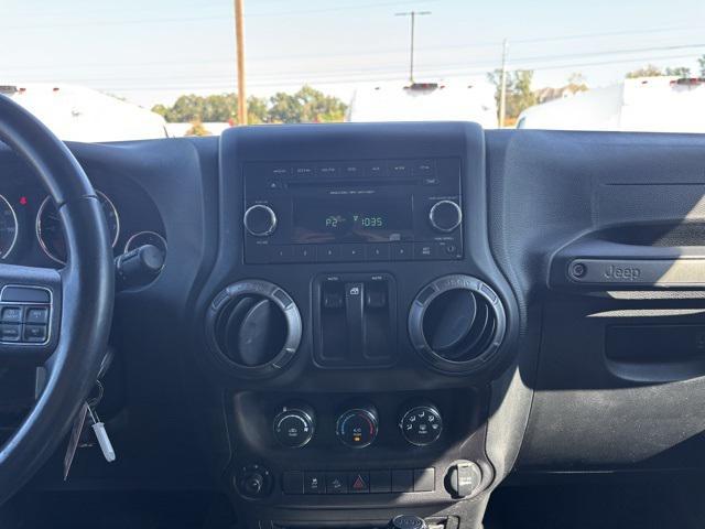 Photo of 2018 Rhino Clearcoat Jeep Wrangler JK