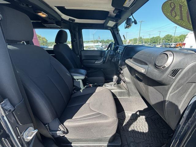 Photo of 2018 Rhino Clearcoat Jeep Wrangler JK