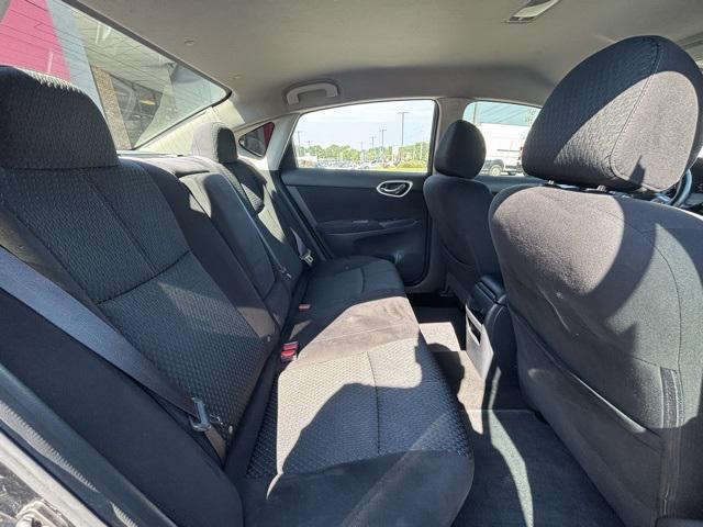 Photo of 2015 Super Black Nissan Sentra