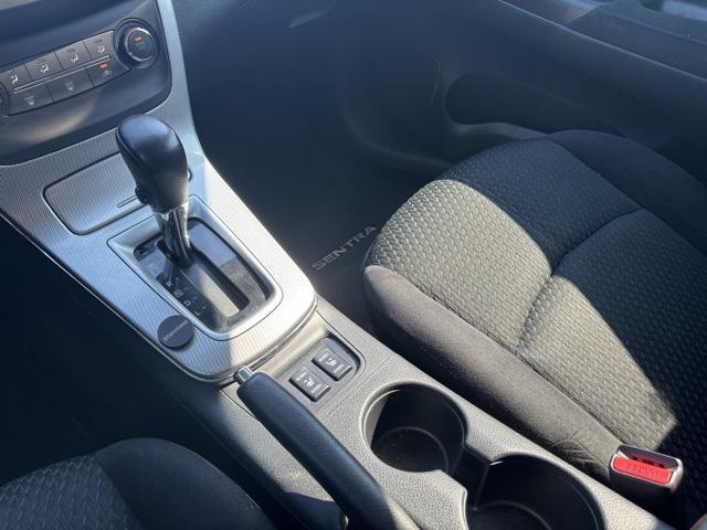 Photo of 2015 Super Black Nissan Sentra