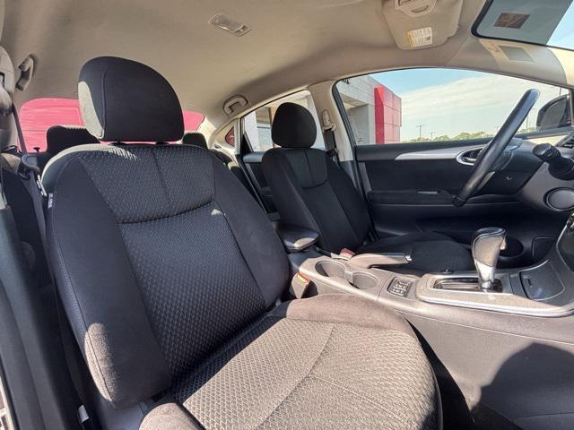 Photo of 2015 Super Black Nissan Sentra