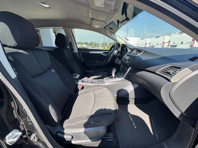 Photo of 2015 Super Black Nissan Sentra