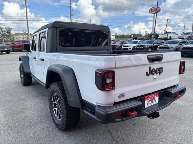 Photo of 2025 Bright White Clearcoat Jeep Gladiator