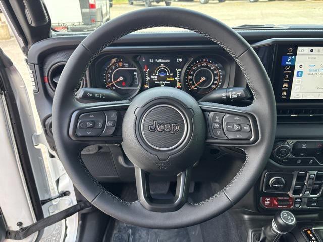 Photo of 2025 Bright White Clearcoat Jeep Gladiator