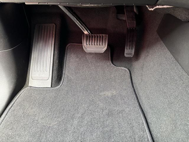 Photo of 2025 Diamond Black Crystal Pearlcoat Jeep Grand Cherokee L