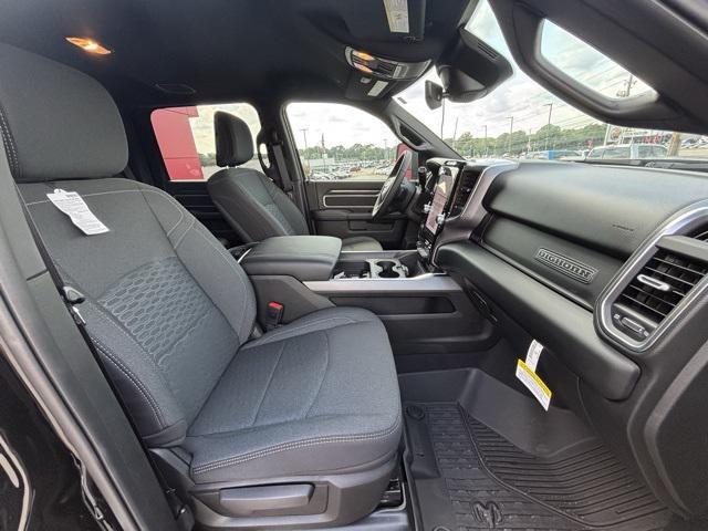 Photo of 2025 Diamond Black Crystal Pearlcoat RAM 2500