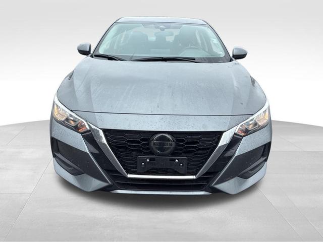 Photo of 2023 Gun Metallic Nissan Sentra