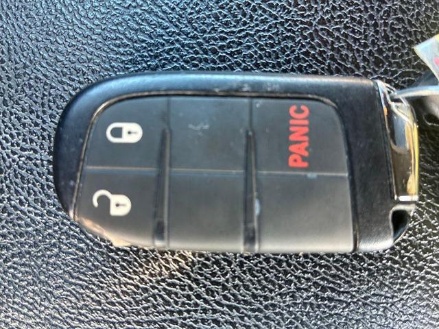 Photo of 2023 Redline Pearlcoat Jeep Compass