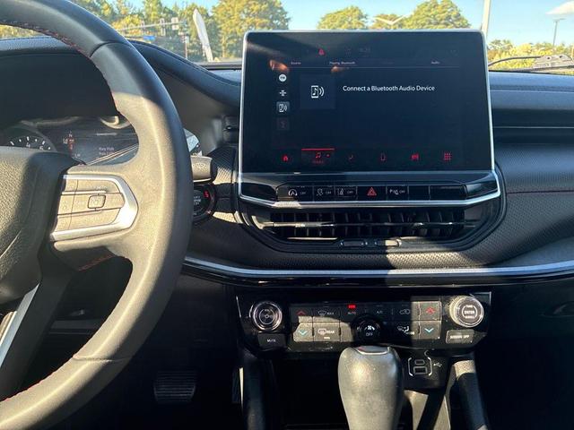 Photo of 2023 Redline Pearlcoat Jeep Compass