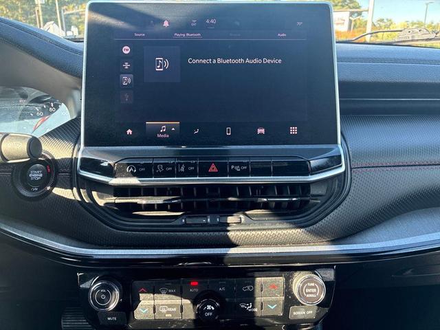 Photo of 2023 Redline Pearlcoat Jeep Compass