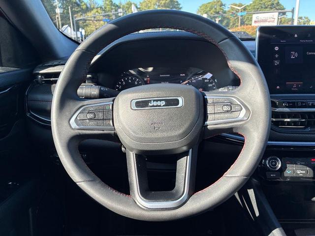 Photo of 2023 Redline Pearlcoat Jeep Compass