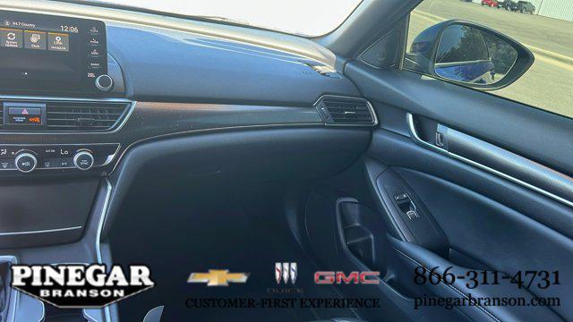 Photo of 2019 Still Night Pearl Honda Accord