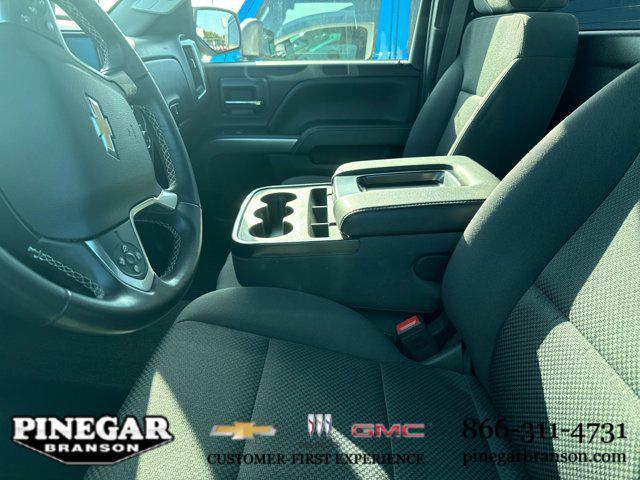 Photo of 2018 Silver Ice Metallic Chevrolet Silverado 1500