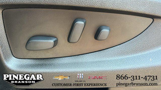 Photo of 2018 Silver Ice Metallic Chevrolet Silverado 1500