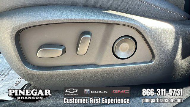 Photo of 2026 Summit White Chevrolet Equinox