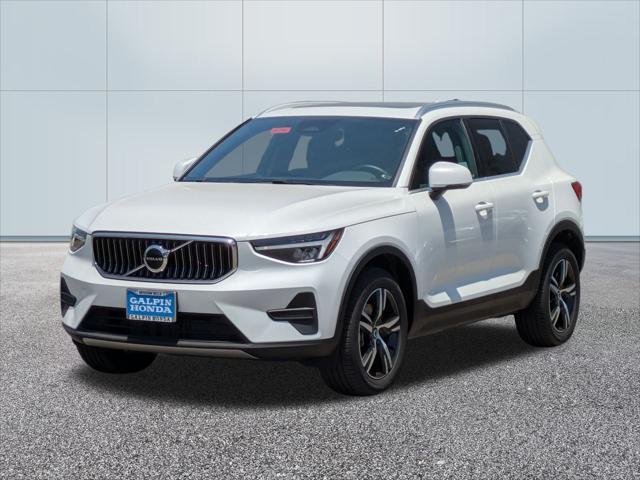 2025 Volvo XC40