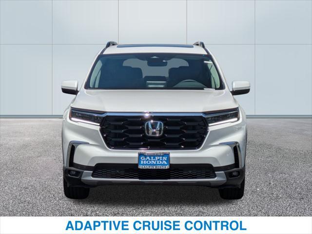 Photo of 2025 Platinum White Pearl Honda Pilot