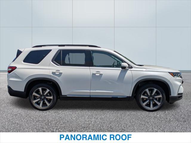 Photo of 2025 Platinum White Pearl Honda Pilot
