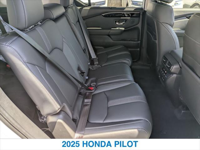 Photo of 2025 Platinum White Pearl Honda Pilot