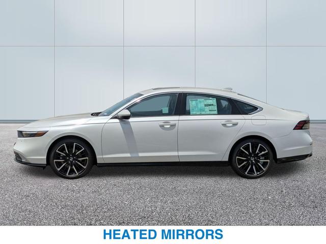 Photo of 2025 Platinum White Pearl Honda Accord Hybrid