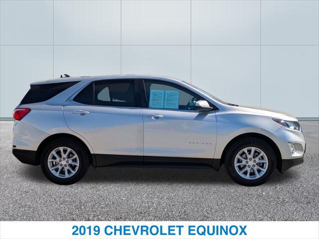 Photo of 2019 SILVER Chevrolet Equinox