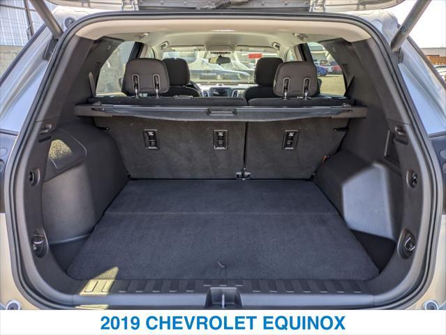 Photo of 2019 SILVER Chevrolet Equinox