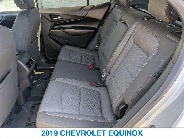 Photo of 2019 SILVER Chevrolet Equinox