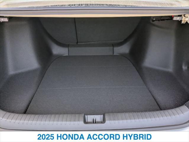 Photo of 2025 Platinum White Pearl Honda Accord Hybrid