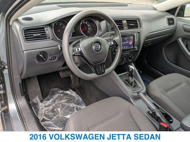 Photo of 2016 GRAY Volkswagen Jetta