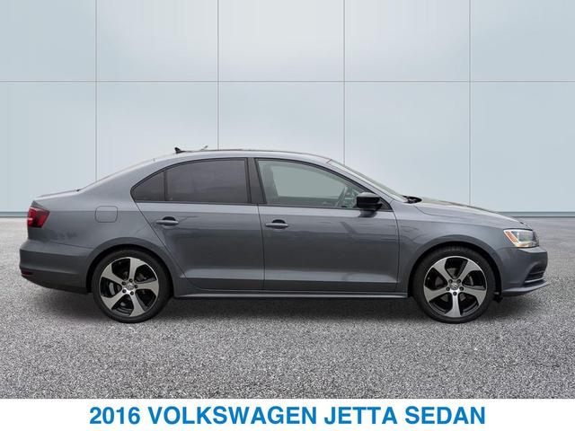 Photo of 2016 GRAY Volkswagen Jetta