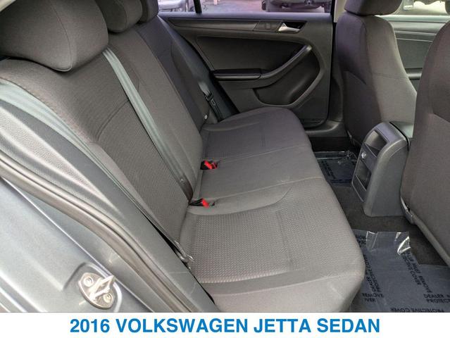 Photo of 2016 GRAY Volkswagen Jetta