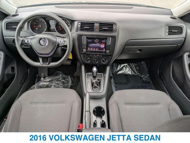 Photo of 2016 GRAY Volkswagen Jetta