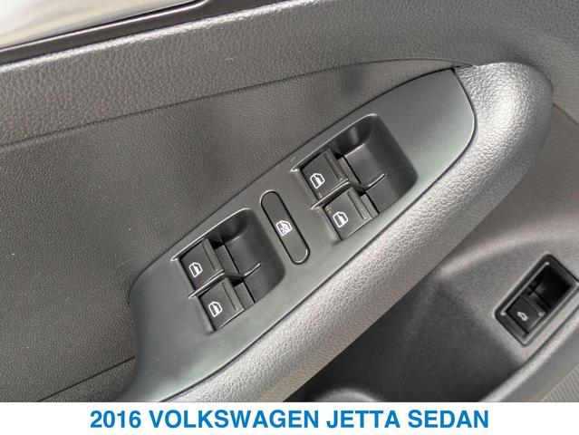 Photo of 2016 GRAY Volkswagen Jetta