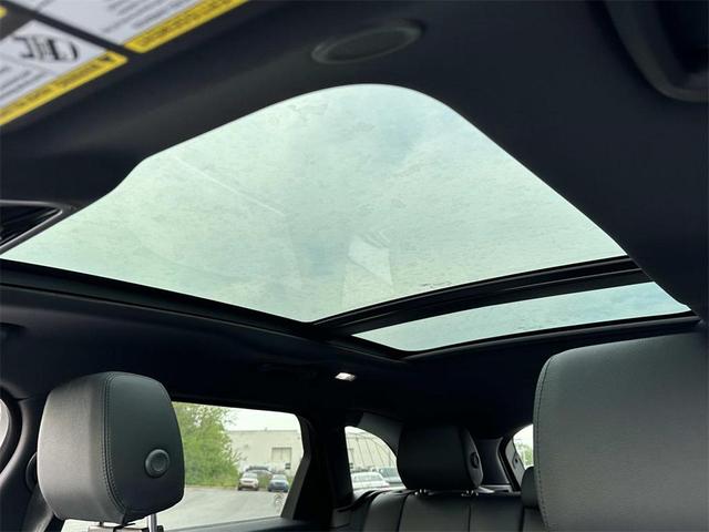 Photo of 2026 Zadar Grey Premium Metallic Land Rover Range Rover Velar