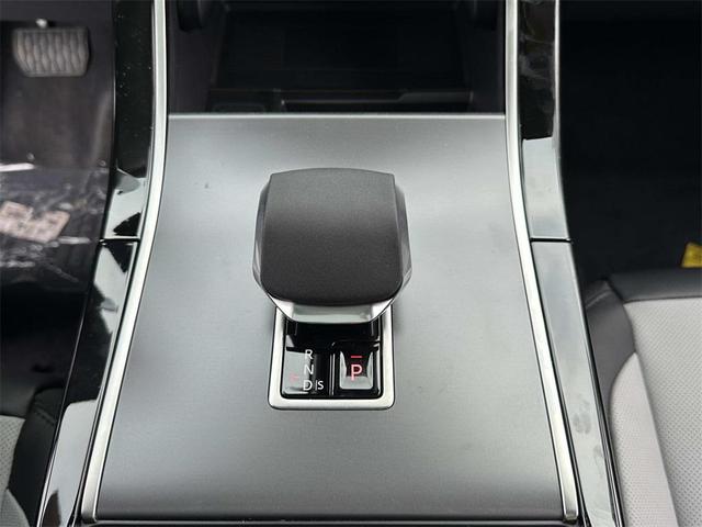Photo of 2026 Zadar Grey Premium Metallic Land Rover Range Rover Velar