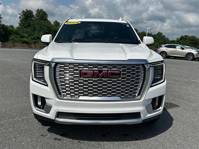 Photo of 2024 Summit White GMC Yukon XL
