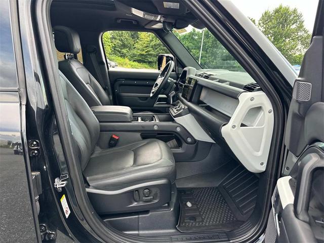Photo of 2024 Santorini Black Metallic Land Rover Defender