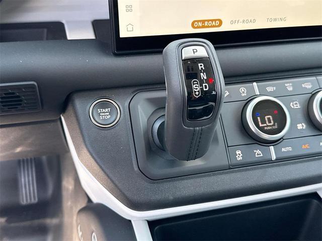Photo of 2025 Silicon Silver Premium Metallic Land Rover Defender
