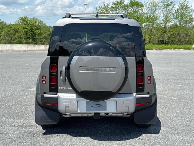Photo of 2025 Silicon Silver Premium Metallic Land Rover Defender