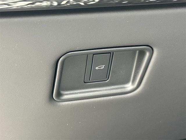 Photo of 2025 Gray Land Rover Range Rover Sport