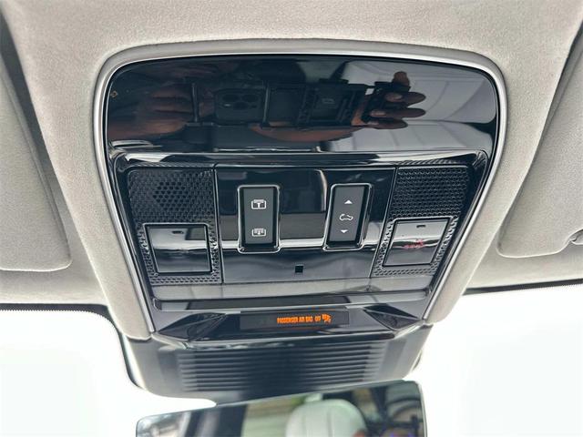 Photo of 2025 Gray Land Rover Range Rover Sport